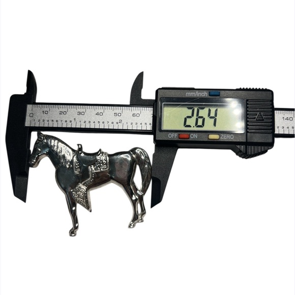 Silver Tone Horse Brooch - Picture 5 of 5